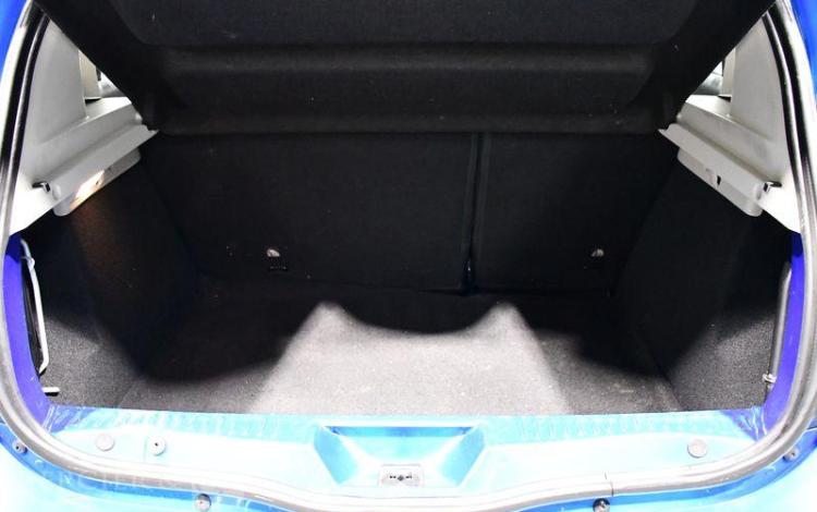 DACIA SANDERO BLUEDCI 95CH 15 ANS 5P BLEU FS-093-EE