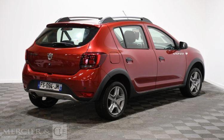 DACIA SANDERO STEPWAY TCE 90 ROUGE FS-094-JM