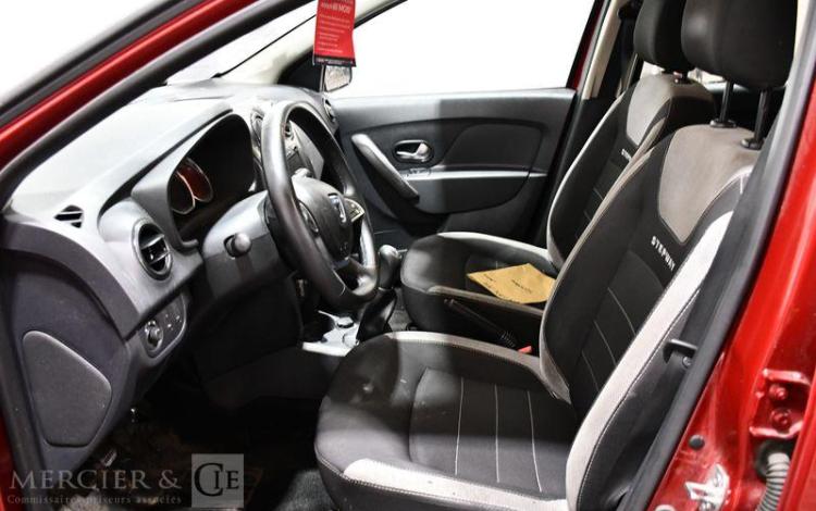 DACIA SANDERO STEPWAY TCE 90 ROUGE FS-094-JM