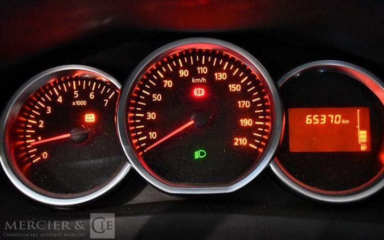 DACIA SANDERO STEPWAY TCE 90 ROUGE FS-094-JM