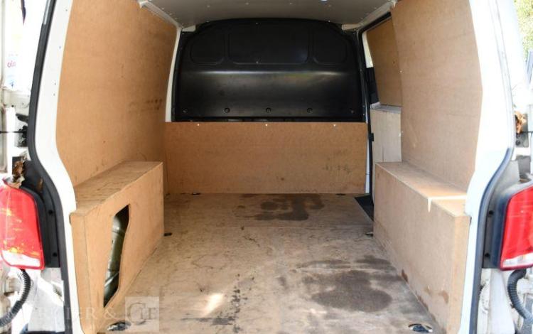 VOLKSWAGEN TRANSPORTER 2T8 L1H1 2.0 TDI 110ch BLANC FS-229-PQ