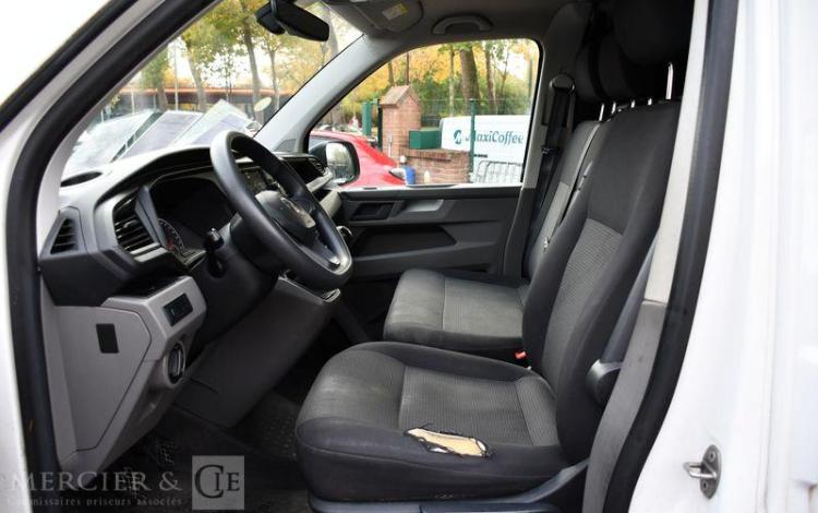 VOLKSWAGEN TRANSPORTER BLANC FT-548-BW