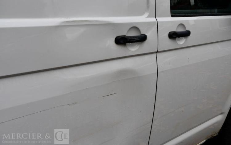 VOLKSWAGEN TRANSPORTER BLANC FT-597-WW