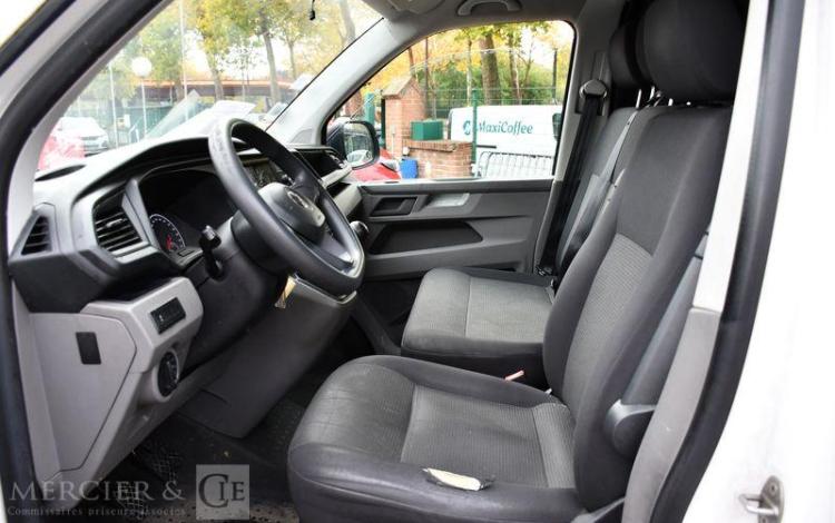 VOLKSWAGEN TRANSPORTER BLANC FT-597-WW