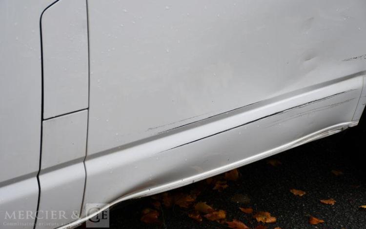 VOLKSWAGEN TRANSPORTER BLANC FT-602-WW