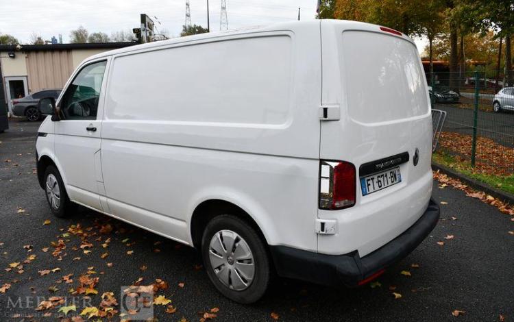 VOLKSWAGEN TRANSPORTER BLANC FT-671-BW