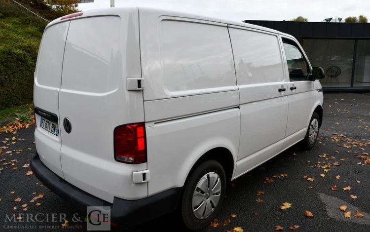 VOLKSWAGEN TRANSPORTER BLANC FT-671-BW