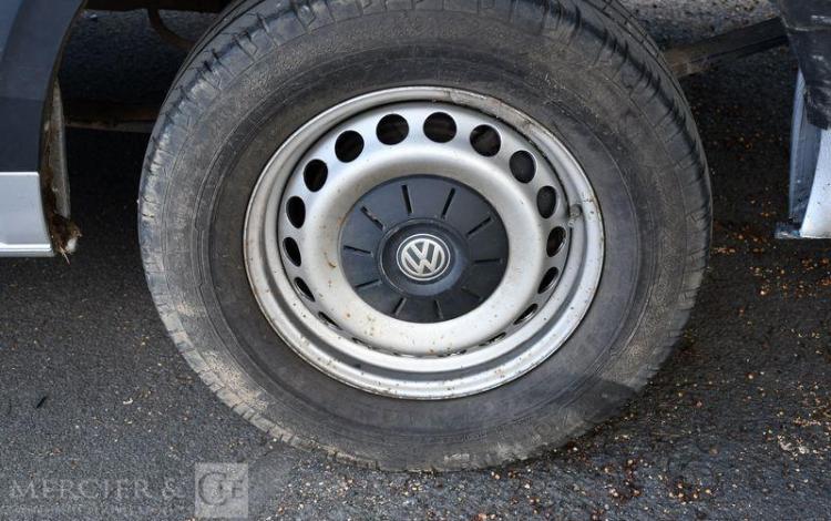 VOLKSWAGEN CRAFTER FOURGON 2.0 TDI 175 35 L4H3 BUSINESS LINE FWD GRIS FT-810-DH