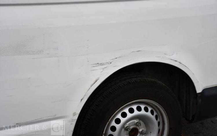 VOLKSWAGEN Transporter BLANC FV-422-DX