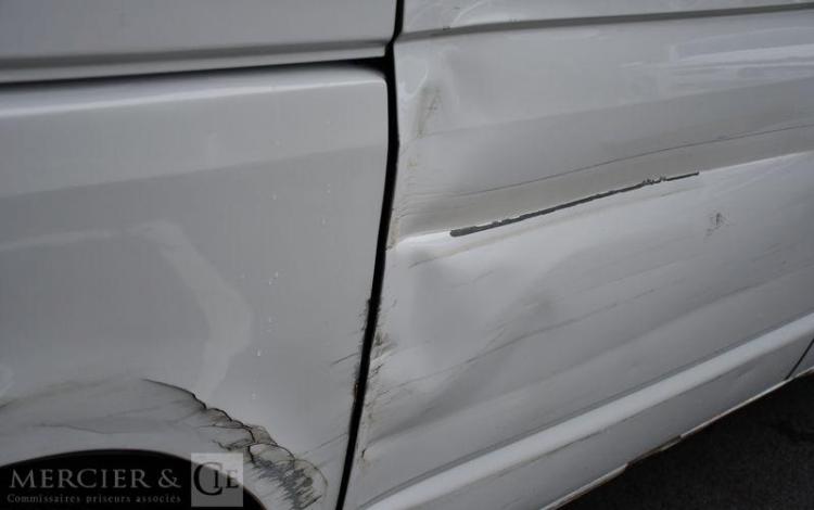 VOLKSWAGEN Transporter BLANC FV-422-DX