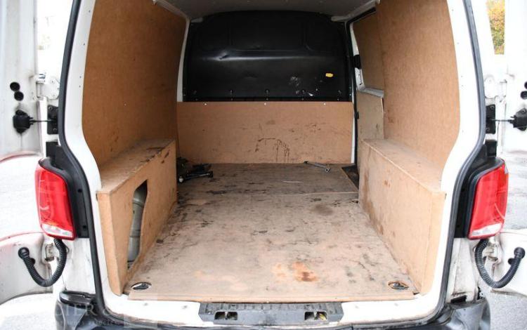 VOLKSWAGEN Transporter BLANC FV-422-DX