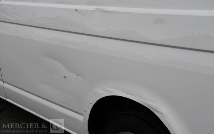 VOLKSWAGEN Transporter BLANC FV-423-DX