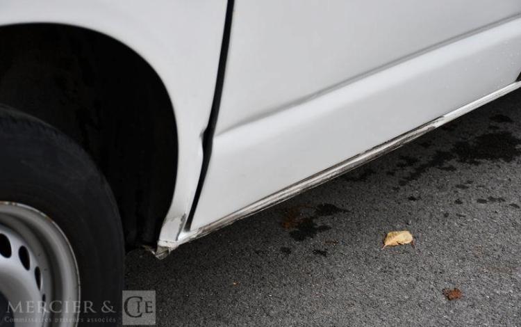 VOLKSWAGEN Transporter BLANC FV-423-DX