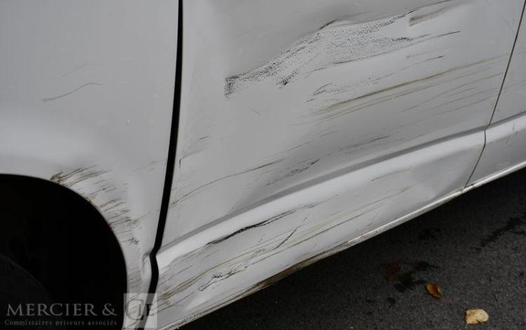 VOLKSWAGEN Transporter BLANC FV-424-DX