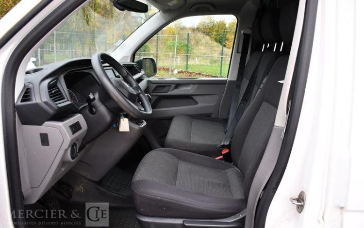 VOLKSWAGEN Transporter BLANC FV-424-DX