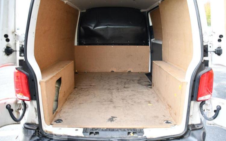 VOLKSWAGEN Transporter BLANC FV-425-DX