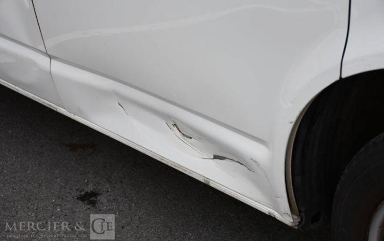 VOLKSWAGEN Transporter BLANC FV-429-DX