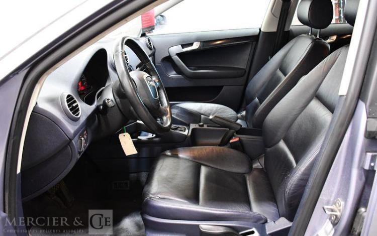 AUDI A3 SPORTBACK 1.6 100  AMBITION LUXE S-TRONIC BLEU FV-558-FS