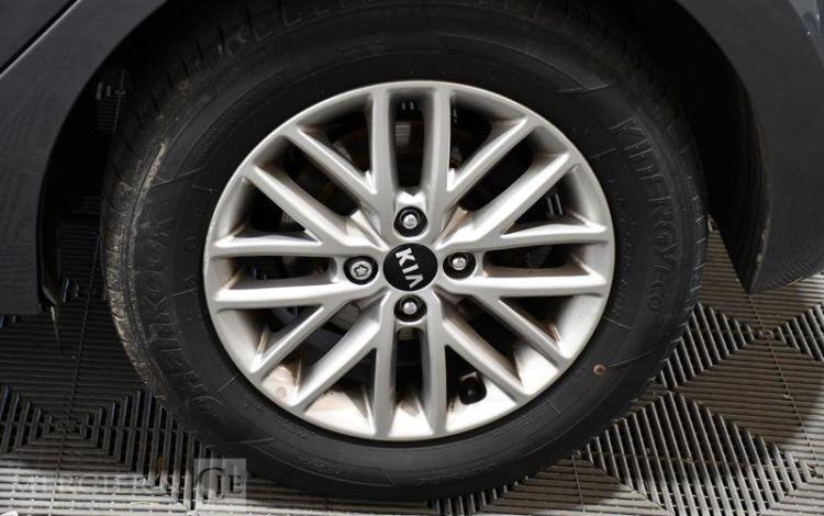 KIA RIO 1,2 ACTIVE GRIS FW-333-YV
