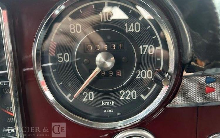 MERCEDES 230 SL « PAGODE » AUTOMATIC BORDEAUX FW-408-NM