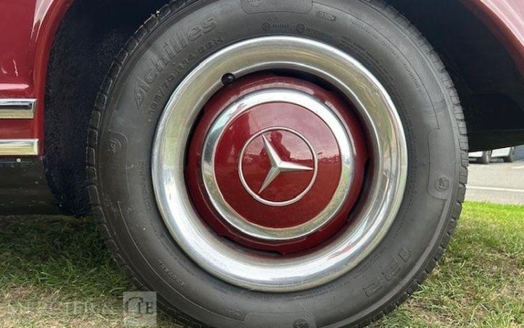 MERCEDES 230 SL « PAGODE » AUTOMATIC BORDEAUX FW-408-NM