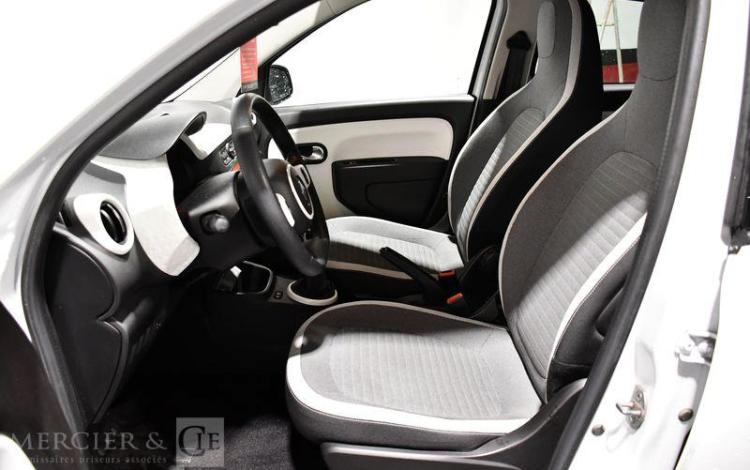 RENAULT TWINGO BLANC FW-526-HK