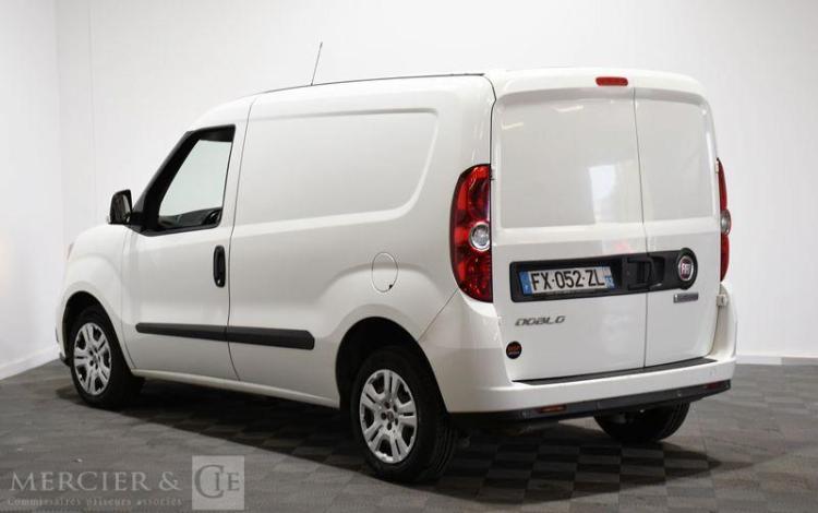 FIAT DOBLO 1,6 MJTD 105CH PRO LOUNGE BLANC FX-052-ZL