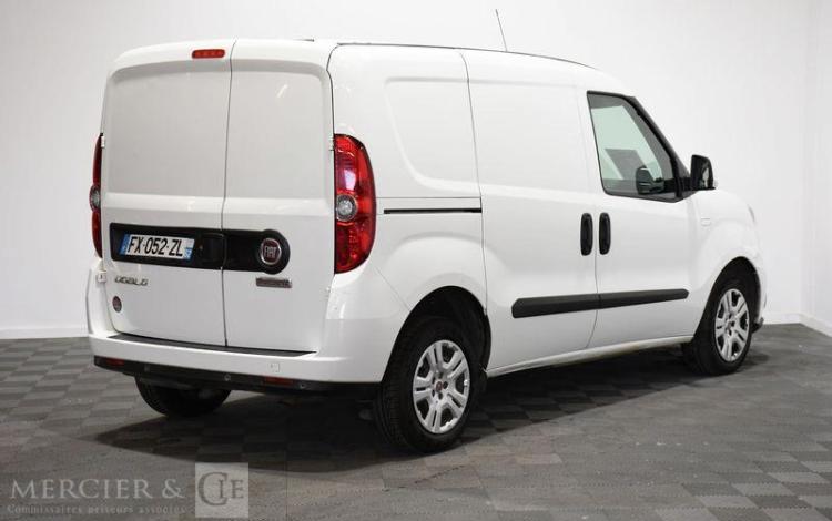 FIAT DOBLO 1,6 MJTD 105CH PRO LOUNGE BLANC FX-052-ZL