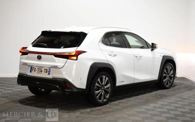 LEXUS UX BLANC FX-114-TB