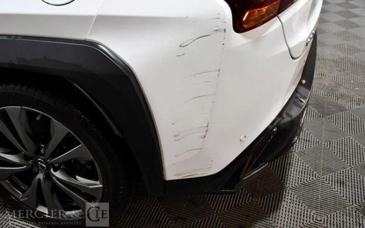 LEXUS UX BLANC FX-114-TB