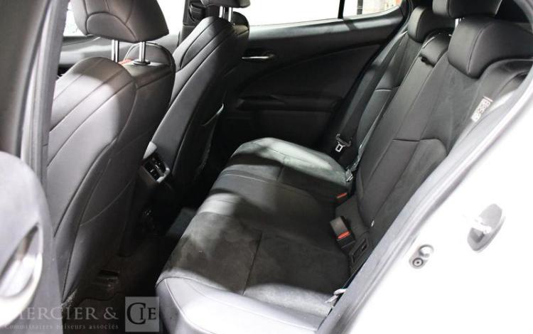 LEXUS UX BLANC FX-114-TB