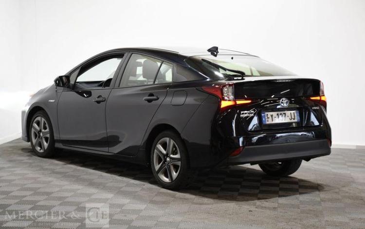 TOYOTA PRIUS NOIR FY-137-JJ
