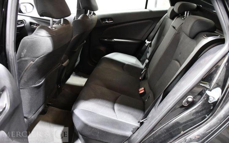 TOYOTA PRIUS NOIR FY-137-JJ
