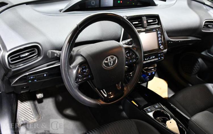TOYOTA PRIUS NOIR FY-137-JJ