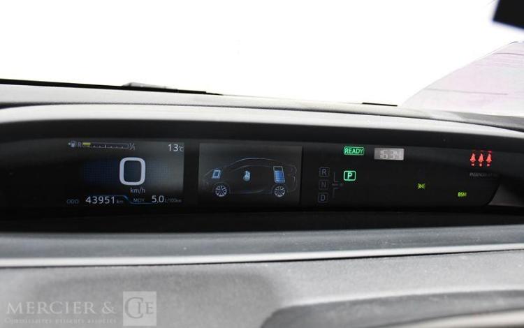 TOYOTA PRIUS NOIR FY-137-JJ