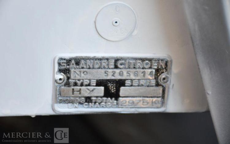 JEEP RENEGATE BLANC GA-752-CZ