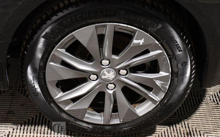 PEUGEOT E-208 135 50KWH ACTIVE BUSINESS BLANC GA-948-MP