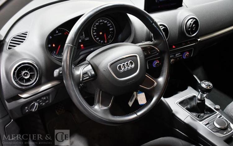 AUDI A3 SPORTBACK 1.6 TDI 105 ATTRACTION NOIR GC-283-BQ