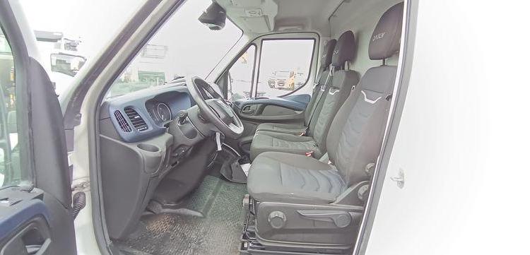 IVECO DAILY VI 35C16 2,3D 16 V – DIESEL – 270276 KMS – ANNEE 2021 BLANC GD-909-BW