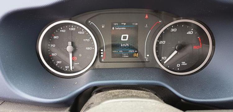 IVECO DAILY VI 35C16 2,3D 16 V – DIESEL – 270276 KMS – ANNEE 2021 BLANC GD-909-BW