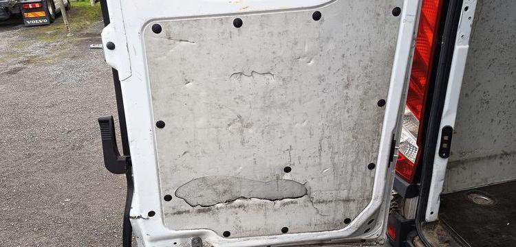 IVECO DAILY VI 35C16 2,3D 16 V – DIESEL – 270276 KMS – ANNEE 2021 BLANC GD-909-BW
