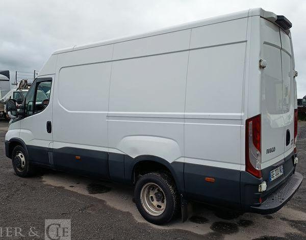 IVECO DAILY VI 35C14 2,3D 16V HI-MATIC – DIESEL – 289500 KMS – ANNEE 2022 BLANC GE-333-ND