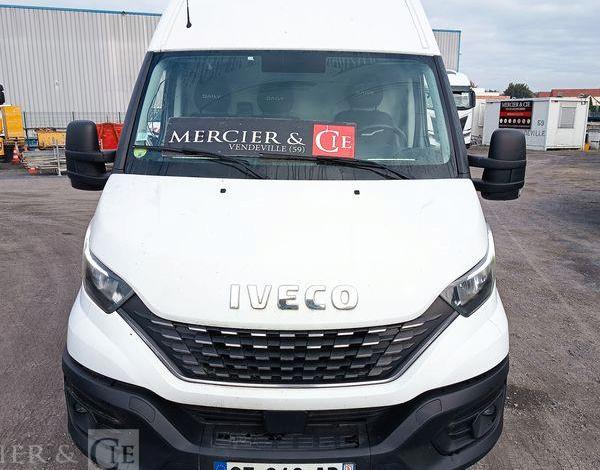 IVECO DAILY VI 35C16 2,3 D 16V HI – MATIC 156 CV – BOITE AUTO – DIESEL – 263107 KMS BLANC GE-649-AB