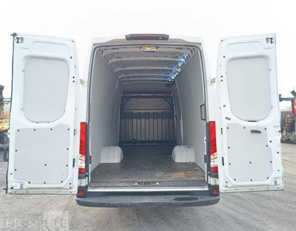 IVECO DAILY VI 35C16 2,3 D 16V HI – MATIC 156 CV – BOITE AUTO – DIESEL – 263107 KMS BLANC GE-649-AB