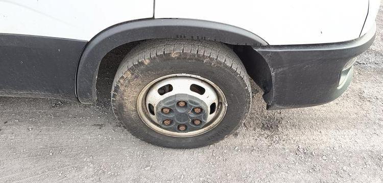 IVECO DAILY VI 35C16 2,3 D 16V HI – MATIC 156 CV – BOITE AUTO – DIESEL – 263107 KMS BLANC GE-649-AB