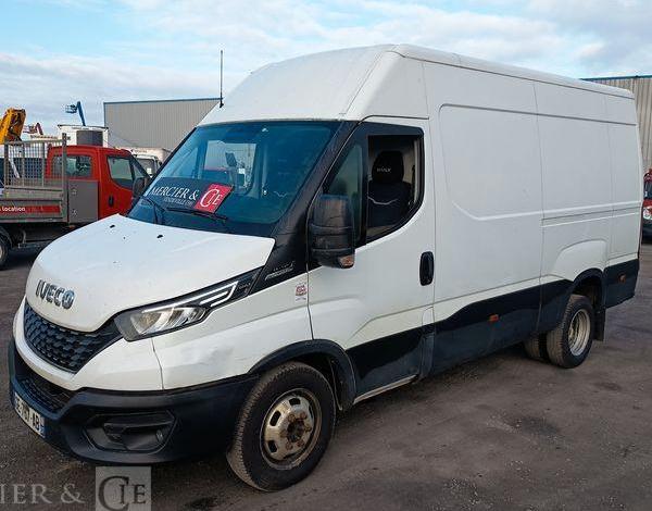 IVECO DAILY VI 35C14 2,3 D 16V HI-MATIC 156 CV – BOITE AUTO – DIESEL – 119802 KMS BLANC GE-767-AB