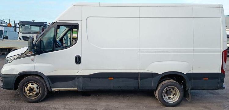 IVECO DAILY VI 35C14 2,3 D 16V HI-MATIC 156 CV – BOITE AUTO – DIESEL – 119802 KMS BLANC GE-767-AB