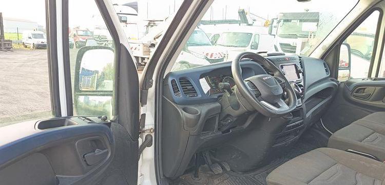 IVECO DAILY VI 35C14 2,3 D 16V HI-MATIC 156 CV – BOITE AUTO – DIESEL – 119802 KMS BLANC GE-767-AB
