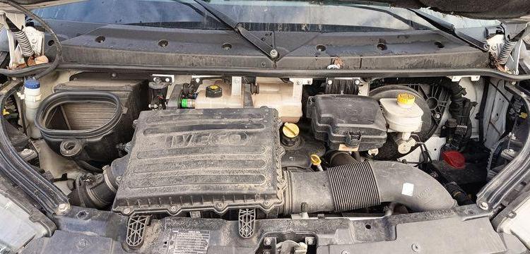 IVECO DAILY VI 35C14 2,3 D 16V HI-MATIC 156 CV – BOITE AUTO – DIESEL – 119802 KMS BLANC GE-767-AB
