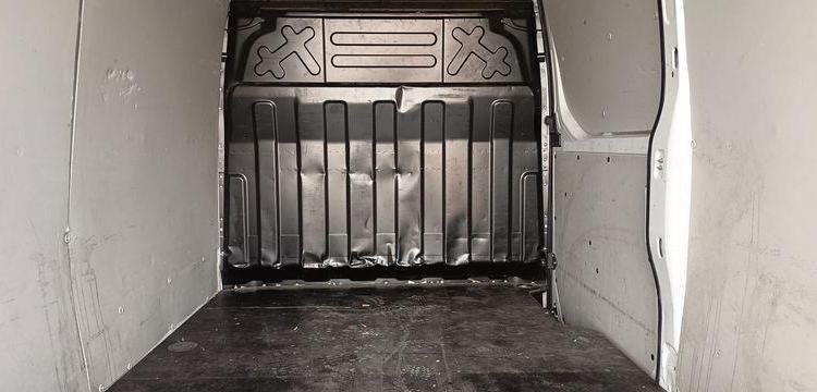 IVECO DAILY VI 35C14 2,3 D 16V HI-MATIC 156 CV – BOITE AUTO – DIESEL – 119802 KMS BLANC GE-767-AB